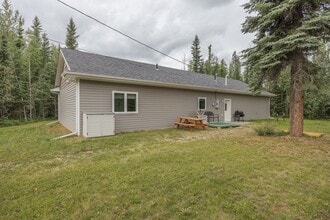 2066 Tops St in North Pole, AK - Building Photo - Building Photo