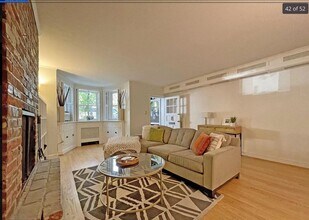208 6th St SE in Washington, DC - Building Photo - Building Photo