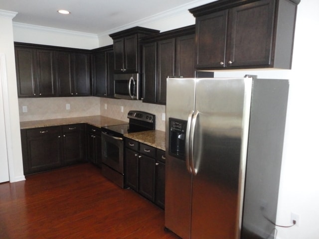 5220 Sleepy Falls Run in Knightdale, NC - Building Photo - Building Photo