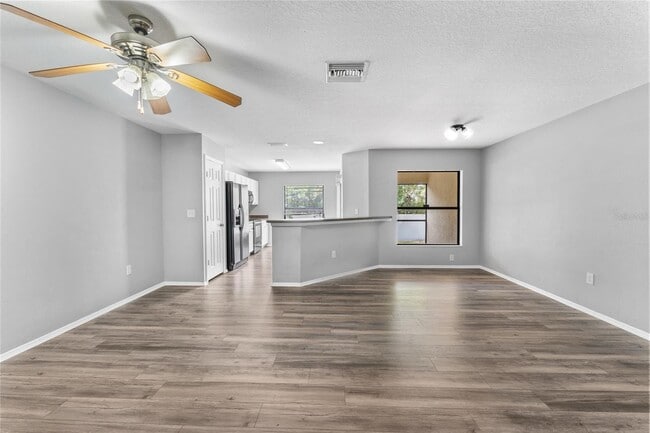 2661 Oleander Lakes Dr in Brandon, FL - Building Photo - Building Photo