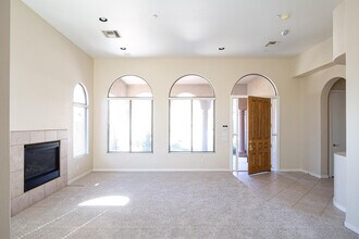 11183 E Beck Ln in Scottsdale, AZ - Building Photo - Building Photo