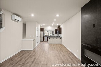 446 NE Patricia Ann Pl in Hillsboro, OR - Building Photo - Building Photo