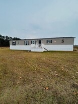 2157 Jenkins Rd in Fairmont, NC - Building Photo