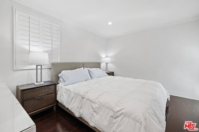 9005 Cynthia St, Unit 208 in West Hollywood, CA - Foto de edificio - Building Photo