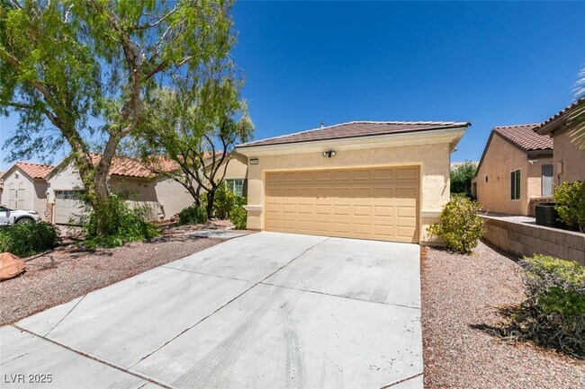 2154 Savannah River St in Henderson, NV - Building Photo - Building Photo