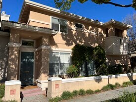 202 Everett Ave in Palo Alto, CA - Building Photo