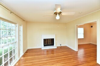 4008 Tennyson St in West University Place, TX - Building Photo - Building Photo