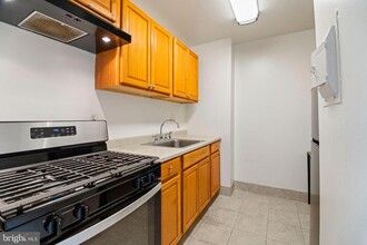 7521 Riverdale Rd in New Carrollton, MD - Building Photo - Building Photo
