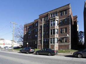 Pine Court Apartment in Philadelphia, PA - Building Photo - Building Photo