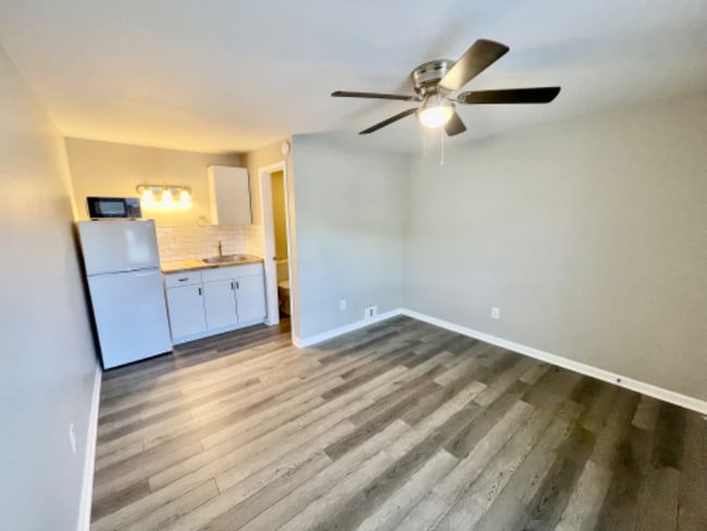 603 S Jefferson Ave in West Jefferson, NC - Building Photo - Building Photo