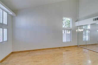 8801 Cypresswood Ave, Unit 100-7 in Las Vegas, NV - Building Photo - Building Photo