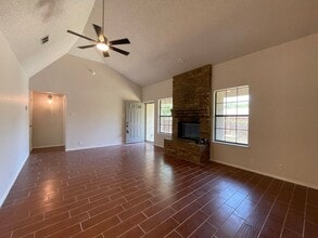 206 S Nolan River Rd in Cleburne, TX - Building Photo - Building Photo