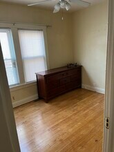 5322 W Wisconsin Ave, Unit Apt #2 in Milwaukee, WI - Building Photo - Building Photo