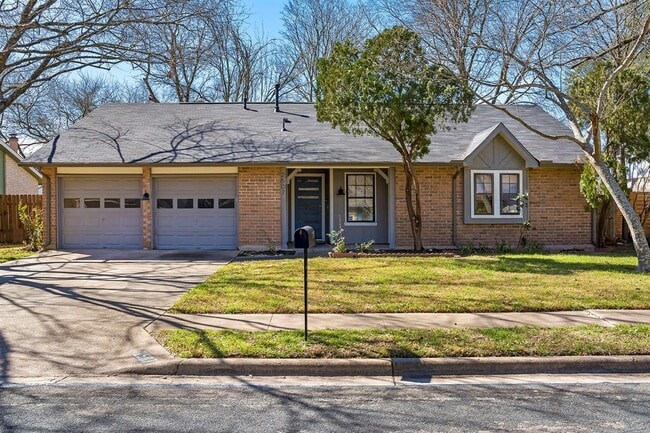 2507 Broken Oak Dr in Austin, TX - Building Photo - Building Photo