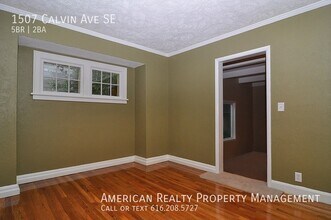 1507 Calvin Ave SE in Grand Rapids, MI - Building Photo - Building Photo