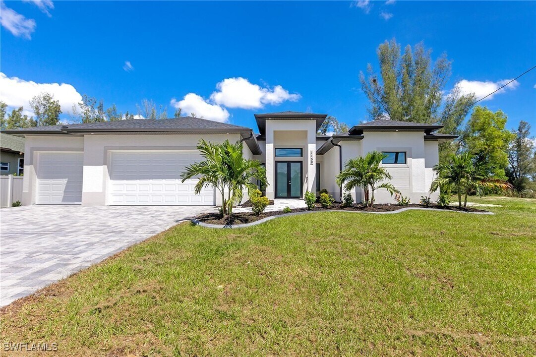 1159 SW 5th Terrace in Cape Coral, FL - Building Photo
