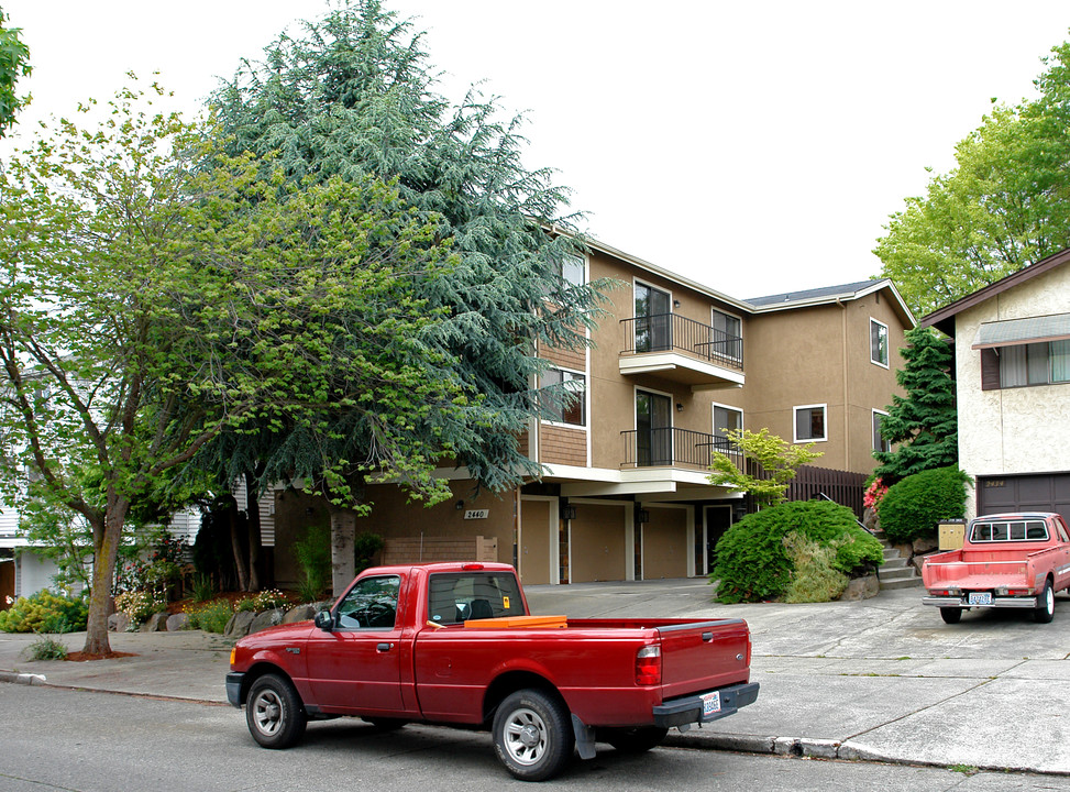 2440 NW 57th St in Seattle, WA - Building Photo