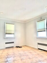 336 Scranton Ave, Unit 1 in Lynbrook, NY - Building Photo - Building Photo