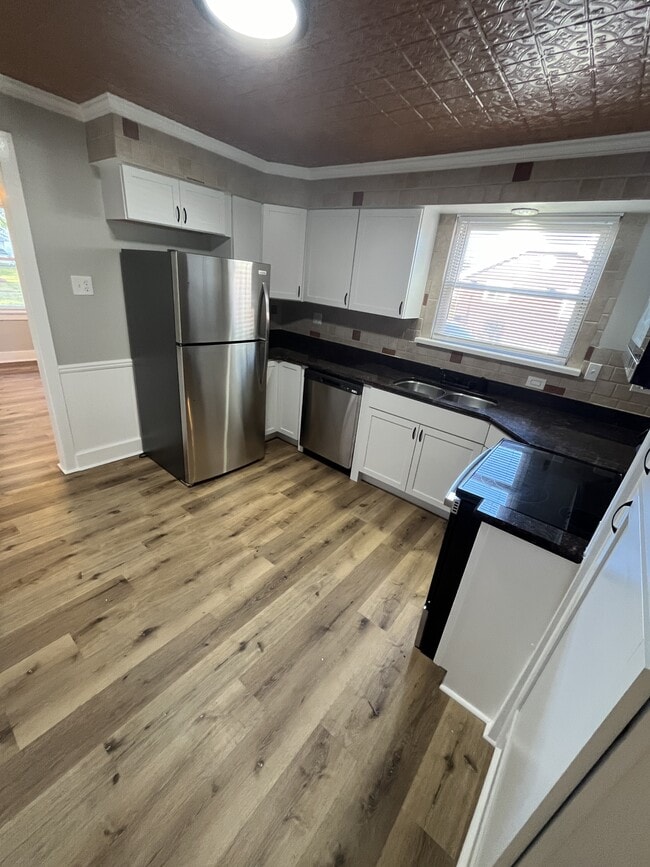 property at 5333 Collomore Rd