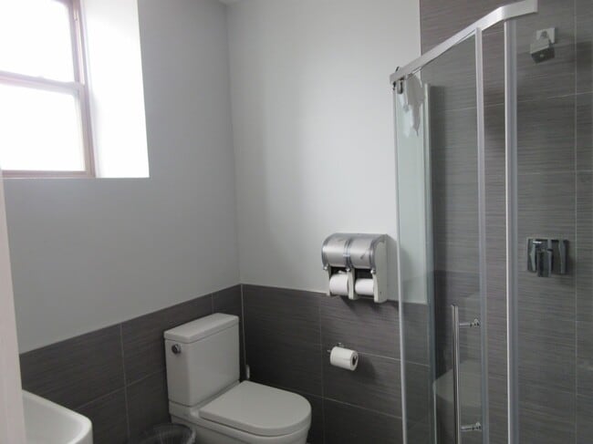 245 W North Ave, Unit 110 in Chicago, IL - Building Photo - Building Photo