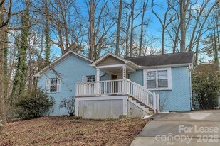 6628 Cool Water Ct in Charlotte, NC - Building Photo
