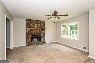 2094 Toonigh Rd in Canton, GA - Building Photo - Building Photo