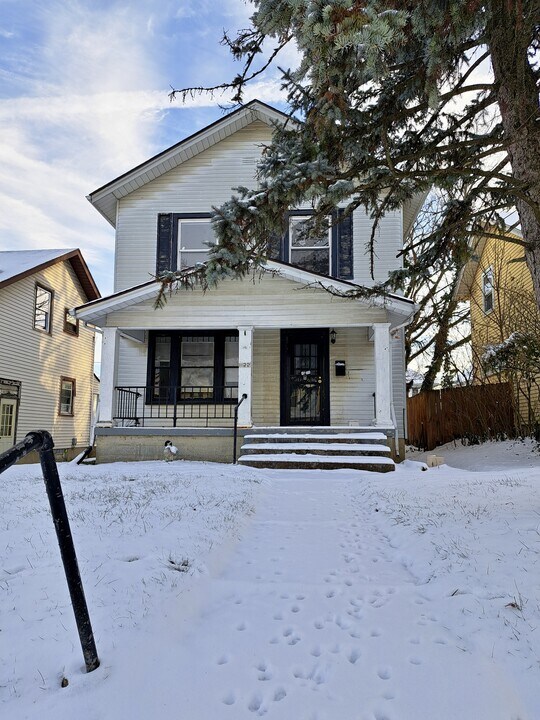 1122 Beaumont Ave in Dayton, OH - Building Photo