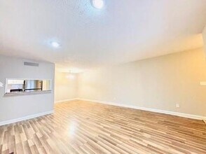 1011 Dunbar Dr in Dunwoody, GA - Building Photo - Building Photo