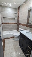 5 Brookside Ln in Woodstock, CT - Building Photo - Building Photo
