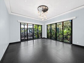 1560 S Ocean Ln in Fort Lauderdale, FL - Building Photo