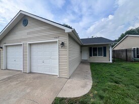 1309-1323 W Lotus St in Wichita, KS - Building Photo