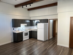 630 Broadway St S, Unit #9 in Menomonie, WI - Building Photo - Building Photo