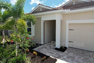8713 Sundance Lp in Sarasota, FL - Building Photo - Building Photo