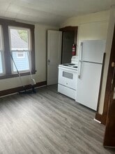 2007 14th St, Unit 2007 A in Two Rivers, WI - Building Photo - Building Photo