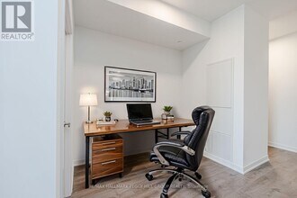 39 Mary St in Barrie, ON - Building Photo - Building Photo