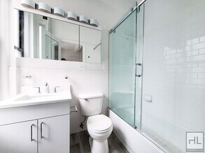 EAST 46 STREET in New York, NY - Building Photo - Building Photo