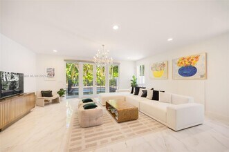 2938 Catalina St in Miami, FL - Building Photo - Building Photo