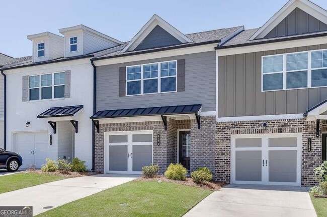 5132 Fox Den Rd in Oakwood, GA - Building Photo - Building Photo