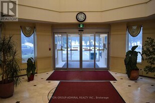 5001 Finch Ave E in Toronto, ON - Building Photo