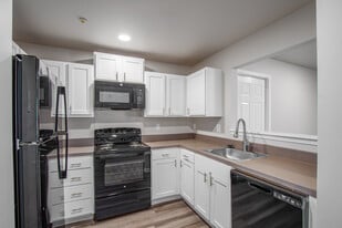 Riverchase Apartments in Dover, DE - Building Photo