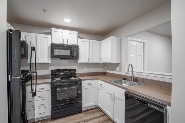 Riverchase Apartments