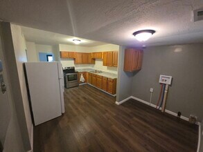 240 Marshall St in Huntington, WV - Building Photo - Building Photo