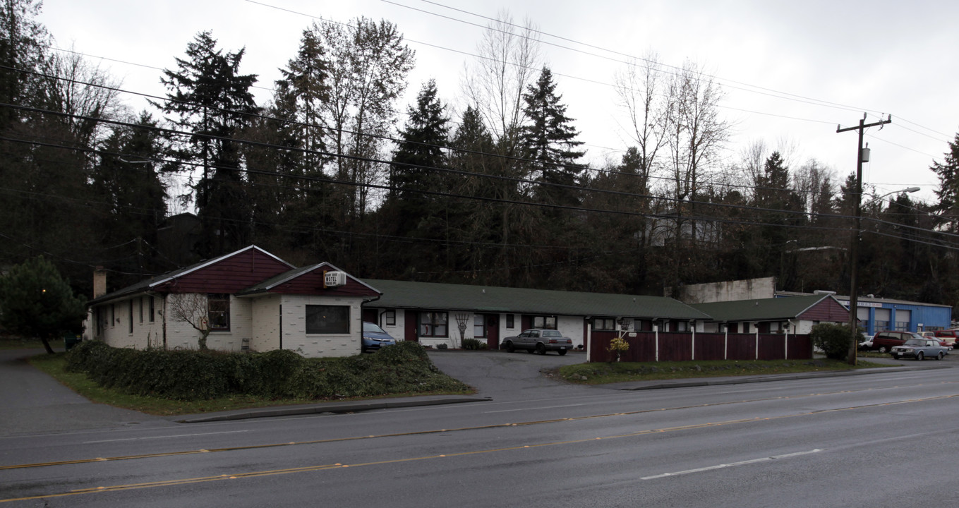 Meadowbrook Apartments in Seattle, WA - Building Photo