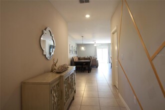 7319 Canterbury Bells Ct in Tampa, FL - Building Photo - Building Photo