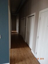 211 E 2nd St, Unit 206 in Ottumwa, IA - Building Photo - Building Photo