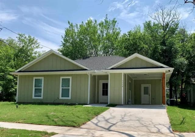 property at 1112 S 6th Ave