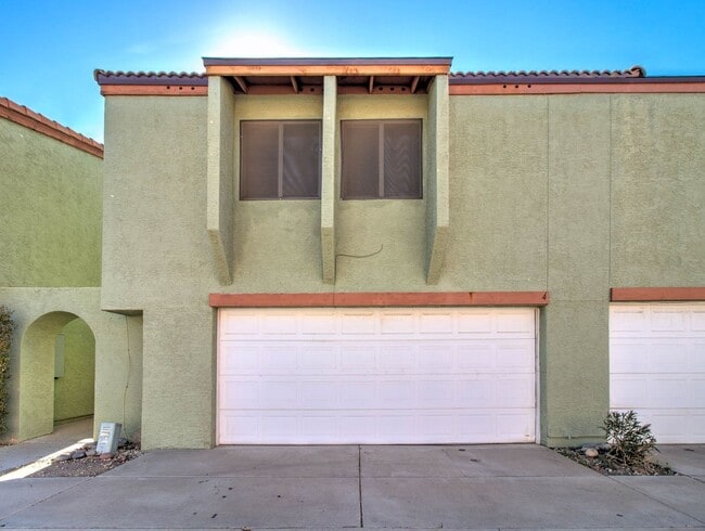 property at 2202 W Glenrosa Ave