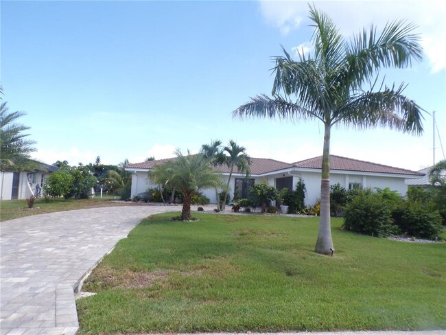 property at 2810 Via Paloma Dr