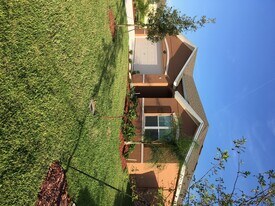 1522 Lexington Square SW in Vero Beach, FL - Building Photo
