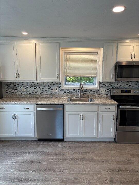 45 Lenox Ave in Manchester, NH - Building Photo